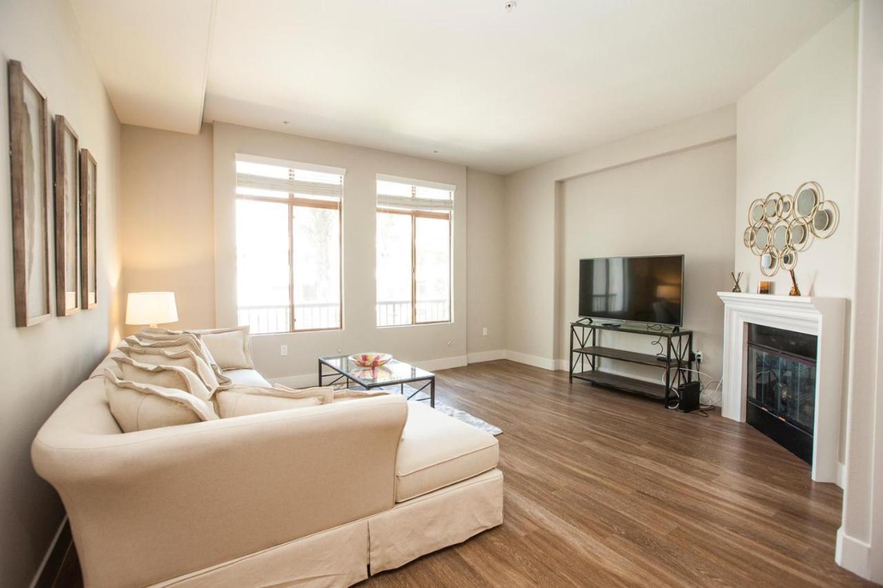 The Grove Penthouse 3 Bdrm 3 Bath Apartahotel *