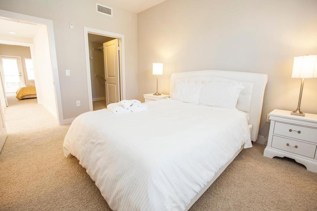 The Grove Penthouse 3 Bdrm 3 Bath Apartahotel *